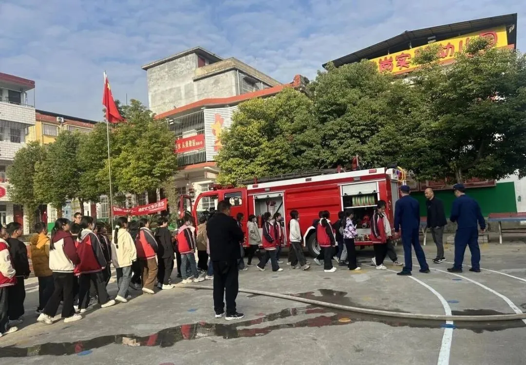 卧龙区:消防宣传润童心 多样活动护平安